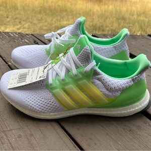 Adidas Ultraboost 5 DNA